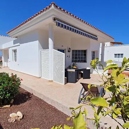 Gemuetliches In Mit Grossem Garten Und Meerblick By Interhome